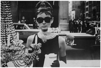 Audrey Hepburn Shopping at Tiffany's 柯德莉夏萍(購物) Poster 