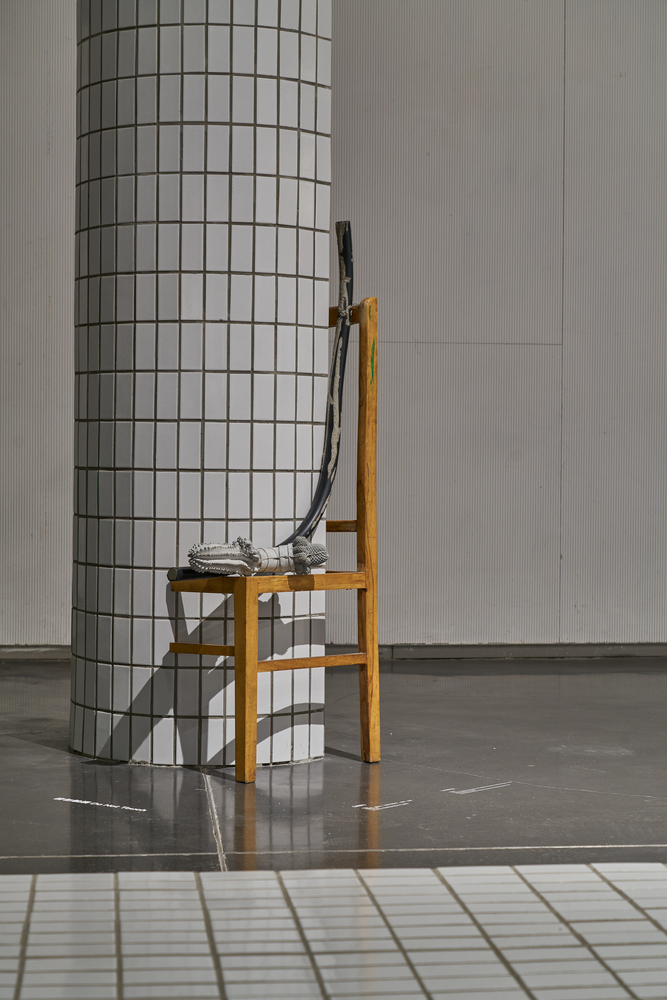 張如怡《倚靠》（2022／2026） 展覽場景，由藝術家及東畫廊惠允 